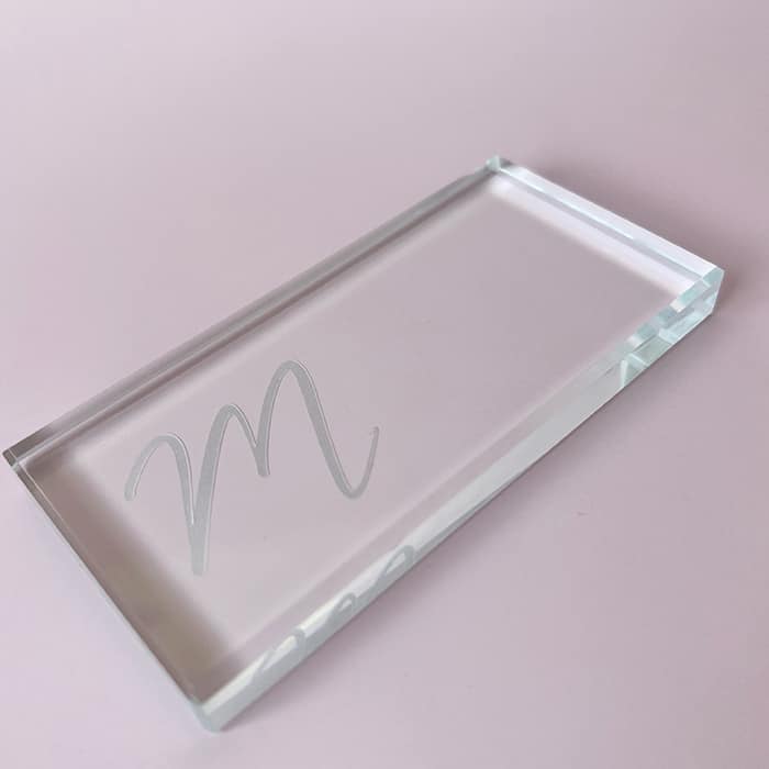 Plaque de verre MEM - Marie-Ève Mongeau