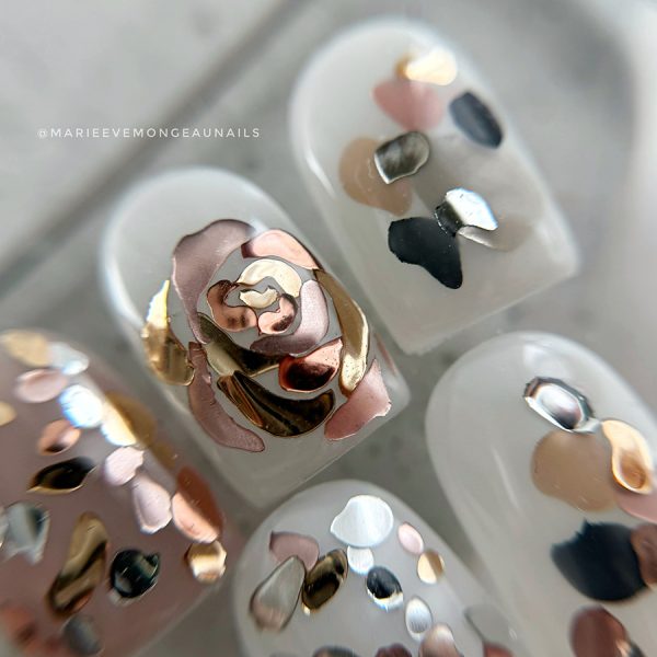 Capsule nail art | Effet chrome contrôlé